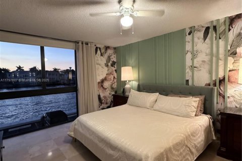 Copropriété à louer à Hollywood, Floride: 2 chambres № 1960371 - photo 16