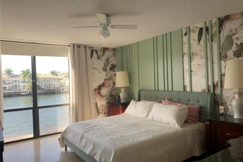 Copropriété à louer à Hollywood, Floride: 2 chambres № 1960371 - photo 18