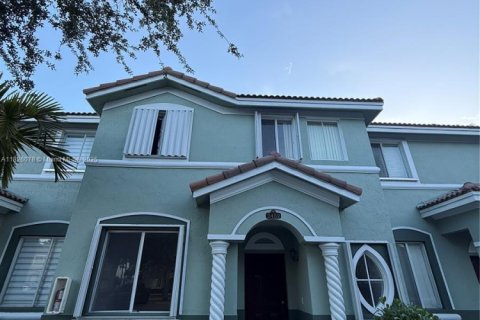 House in Homestead, Florida 3 bedrooms, 132.2 sq.m. № 1940254