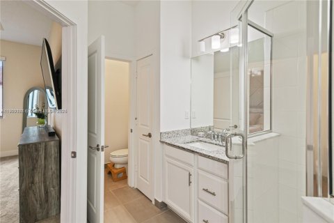 Townhouse in Homestead, Florida 3 bedrooms, 142.14 sq.m. № 1953805 - photo 25