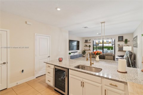 Townhouse in Homestead, Florida 3 bedrooms, 142.14 sq.m. № 1953805 - photo 9