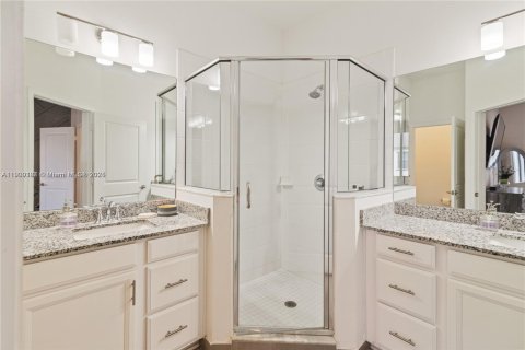 Townhouse in Homestead, Florida 3 bedrooms, 142.14 sq.m. № 1953805 - photo 27