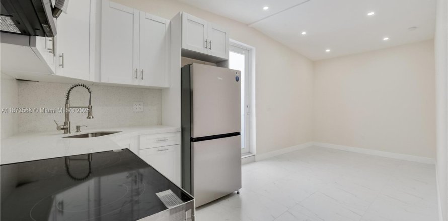 Apartamento en Cutler Bay, Florida 2 dormitorios, 185.8 m2 № 1898233