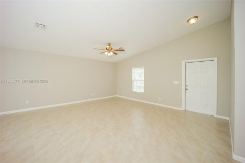 House in Port St. Lucie, Florida 3 bedrooms, 147.71 sq.m. № 2028403 - photo 4