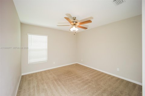 House in Port St. Lucie, Florida 3 bedrooms, 147.71 sq.m. № 2028403 - photo 10