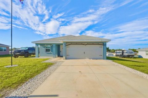 House in Inverness, Florida 2 bedrooms, 99.68 sq.m. № 2217632