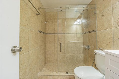 Condo in Tampa, Florida, 1 bedroom  № 1894401 - photo 17