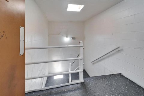 Condo in Tampa, Florida, 1 bedroom  № 1894401 - photo 21