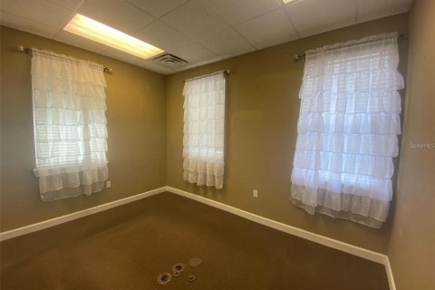 Commercial property in Orlando, Florida 92.9 sq.m. № 1793651 - photo 11