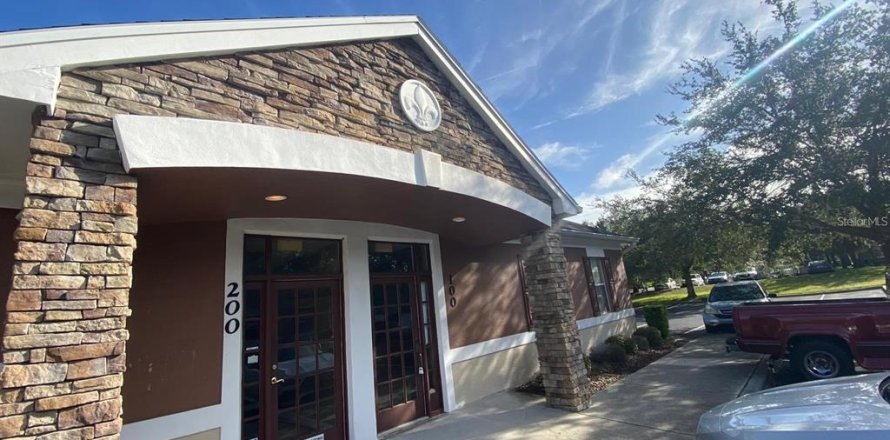 Commercial property in Orlando, Florida 92.9 sq.m. № 1793651