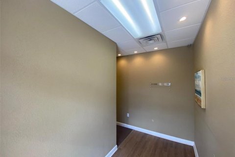 Commercial property in Orlando, Florida 92.9 sq.m. № 1793651 - photo 4