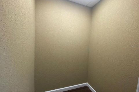 Commercial property in Orlando, Florida 92.9 sq.m. № 1793651 - photo 20
