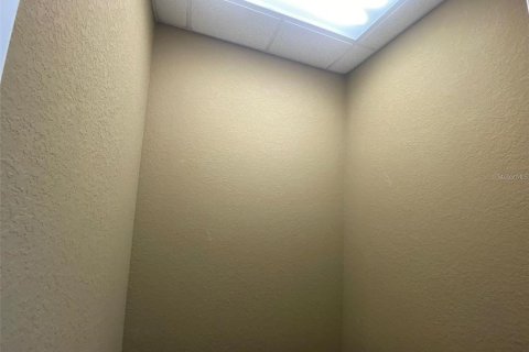 Commercial property in Orlando, Florida 92.9 sq.m. № 1793651 - photo 18