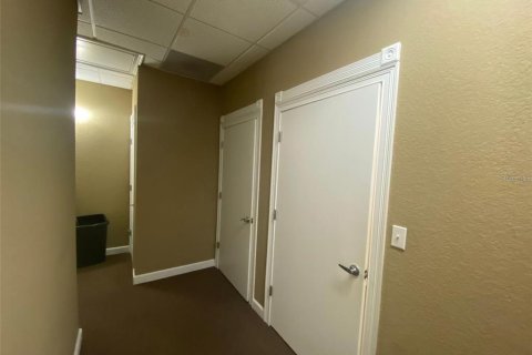 Commercial property in Orlando, Florida 92.9 sq.m. № 1793651 - photo 17