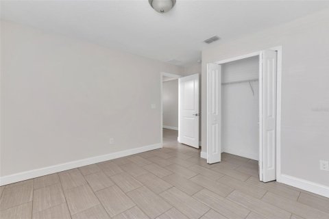 Villa ou maison à vendre à Deltona, Floride: 3 chambres, 138.8 m2 № 1909188 - photo 15