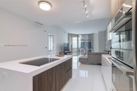 Condominio en venta en Miami, Florida, 1 dormitorio, 116.5 m2 № 1840877 - foto 5