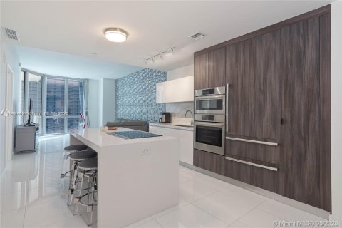 Condominio en venta en Miami, Florida, 1 dormitorio, 116.5 m2 № 1840877 - foto 3