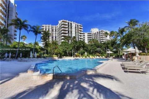 Купить кондоминиум в Ки-Бискейн, Флорида 2 спальни, 130.9м2, № 1958960 - фото 15