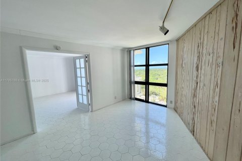 Купить кондоминиум в Ки-Бискейн, Флорида 2 спальни, 130.9м2, № 1958960 - фото 5