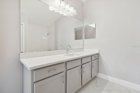 Adosado en venta en Tampa, Florida, 2 dormitorios, 157.56 m2 № 2350022 - foto 8