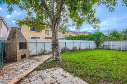 House in Miramar, Florida 3 bedrooms, 163.51 sq.m. № 1930310 - photo 25
