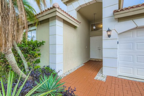 House in Miramar, Florida 3 bedrooms, 163.51 sq.m. № 1930310 - photo 3
