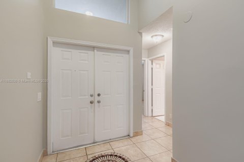 House in Miramar, Florida 3 bedrooms, 163.51 sq.m. № 1930310 - photo 27