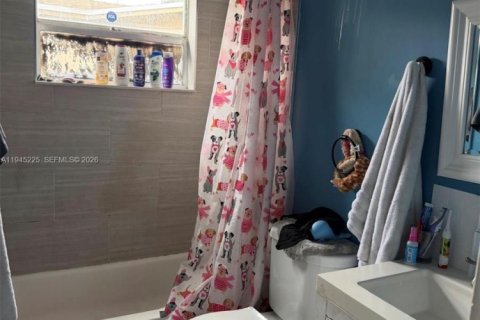 Adosado en venta en Miami Gardens, Florida, 3 dormitorios, 99.31 m2 № 2002237 - foto 4