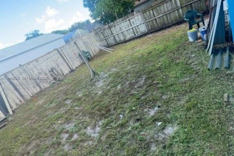 Adosado en venta en Miami Gardens, Florida, 3 dormitorios, 99.31 m2 № 2002237 - foto 11