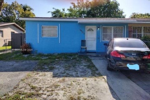 Adosado en Miami Gardens, Florida 3 dormitorios, 99.31 m2 № 2002237