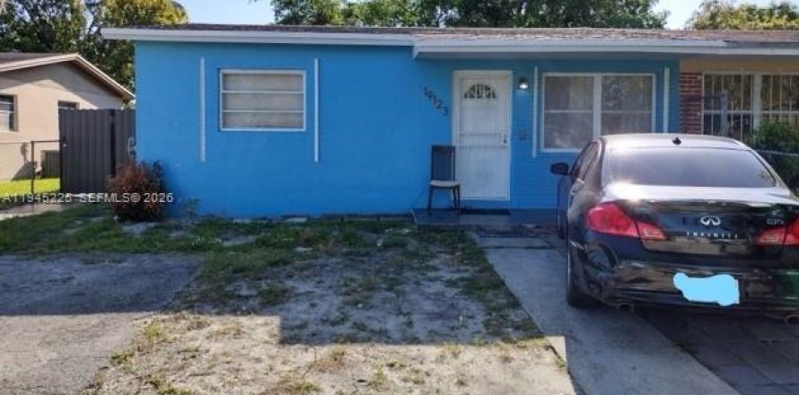 Adosado en Miami Gardens, Florida 3 dormitorios, 99.31 m2 № 2002237