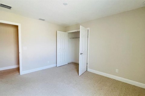 House in Winter Garden, Florida 4 bedrooms, 300.45 sq.m. № 1829352 - photo 20