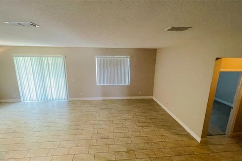 House in Winter Garden, Florida 4 bedrooms, 300.45 sq.m. № 1829352 - photo 28
