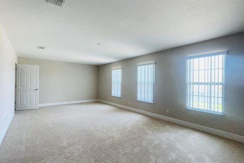 House in Winter Garden, Florida 4 bedrooms, 300.45 sq.m. № 1829352 - photo 14