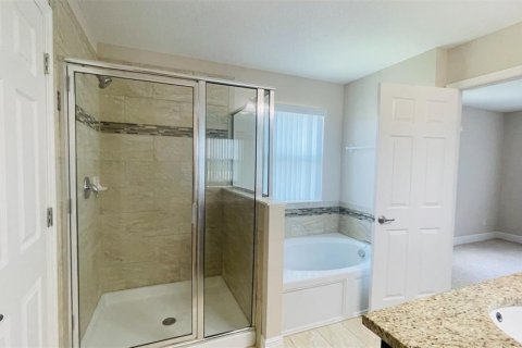 House in Winter Garden, Florida 4 bedrooms, 300.45 sq.m. № 1829352 - photo 24