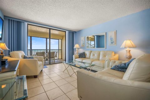 Condo in Indian Shores, Florida, 3 bedrooms  № 2123696 - photo 8