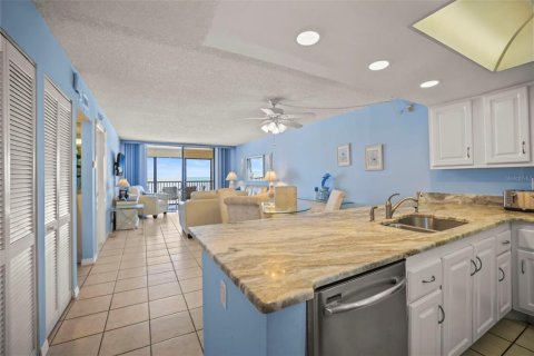 Condo in Indian Shores, Florida, 3 bedrooms  № 2123696 - photo 12