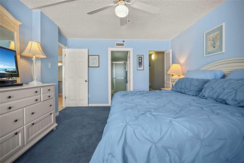 Condo in Indian Shores, Florida, 3 bedrooms  № 2123696 - photo 23