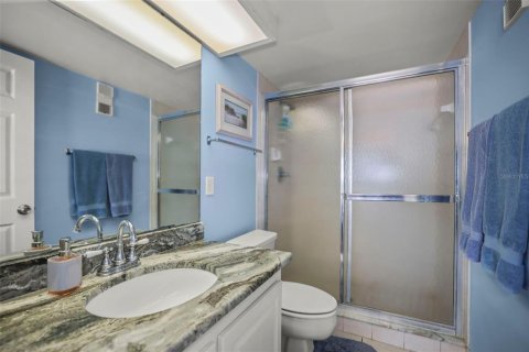 Condo in Indian Shores, Florida, 3 bedrooms  № 2123696 - photo 24