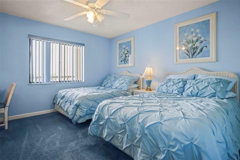 Condo in Indian Shores, Florida, 3 bedrooms  № 2123696 - photo 29