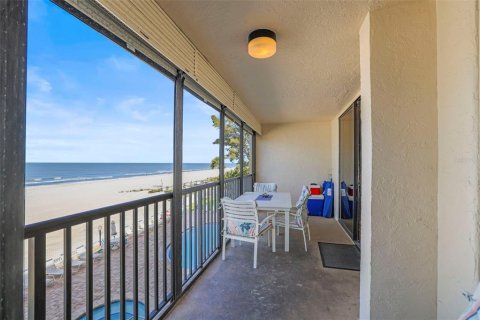 Condo in Indian Shores, Florida, 3 bedrooms  № 2123696 - photo 4