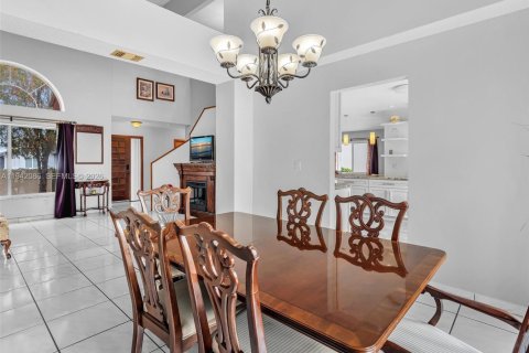 Casa en venta en Miami, Florida, 4 dormitorios № 2000061 - foto 8