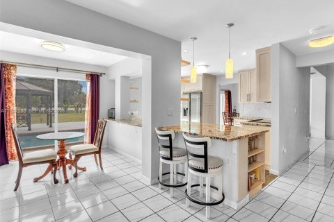 Casa en venta en Miami, Florida, 4 dormitorios № 2000061 - foto 16