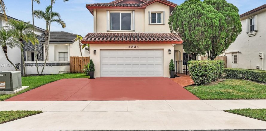 Casa en Miami, Florida 4 dormitorios № 2000061