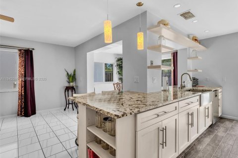 Casa en venta en Miami, Florida, 4 dormitorios № 2000061 - foto 11