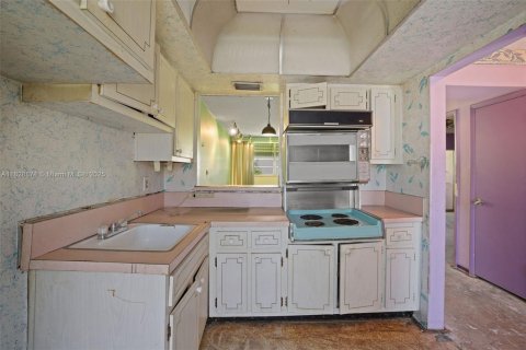 Condominio en venta en Hallandale Beach, Florida, 1 dormitorio, 68 m2 № 1802755 - foto 9