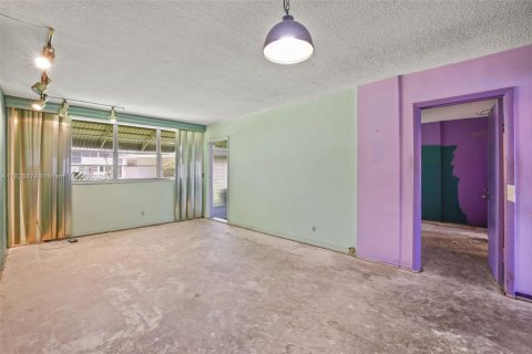 Condominio en venta en Hallandale Beach, Florida, 1 dormitorio, 68 m2 № 1802755 - foto 12