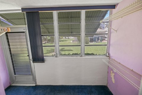 Condominio en venta en Hallandale Beach, Florida, 1 dormitorio, 68 m2 № 1802755 - foto 17