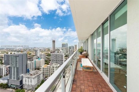 Copropriété à louer à Miami, Floride: 2 chambres, 102.1 m2 № 1999396 - photo 20