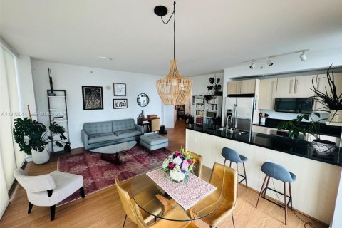 Copropriété à louer à Miami, Floride: 2 chambres, 102.1 m2 № 1999396 - photo 4